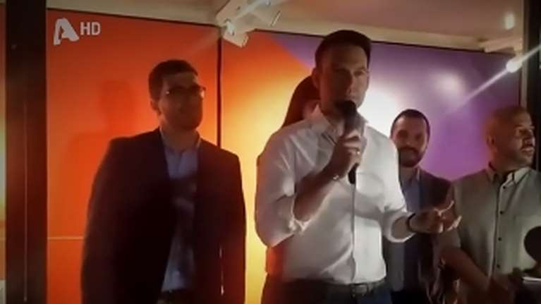 Ο Κασσελάκης μίλησε με τον 13χρονο και την οικογένειά του μετά την ομοφοβική επίθεση - Τι είπαν