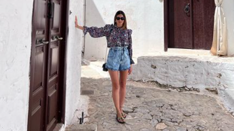 Σταματίνα Τσιμτσιλή: Πάσχα στην Ύδρα με την οικογένειά της - Οι πρώτες φωτογραφίες