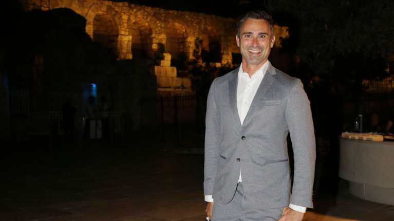 Γιώργος Καπουτζίδης: Σπάνια εμφάνιση με την αδελφή του - Χαμογελαστοί σε συναυλία στο Ηρώδειο [εικόνα]