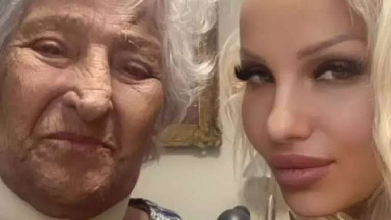 Θέμης Αδαμαντίδης: Το συγκινητικό αντίο της Βαρβάρας Κίρκη στη μητέρα του - "Είσαι η πιο γλυκιά πεθερά"