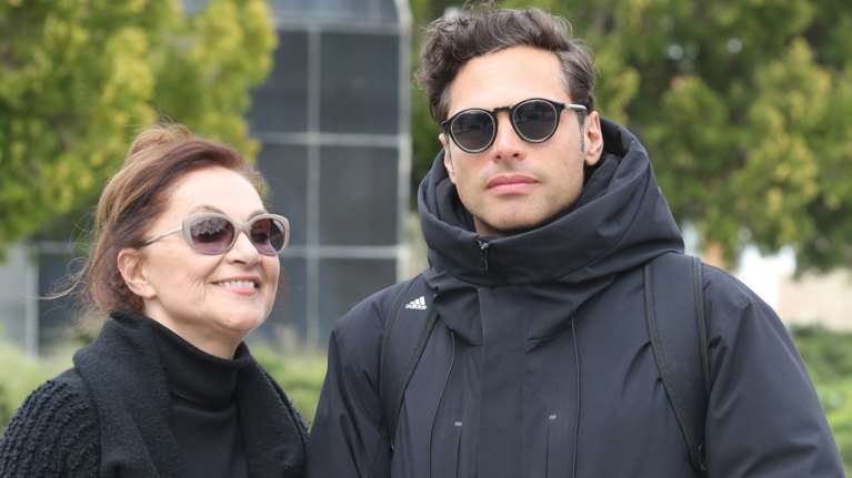 Διαψεύδει τη Σκορδά η Φιλαρέτη Κομνηνού: Ναι… παντρεύεται ο γιoς μου αύριο αλλά όχι αυτός που νομίζετε