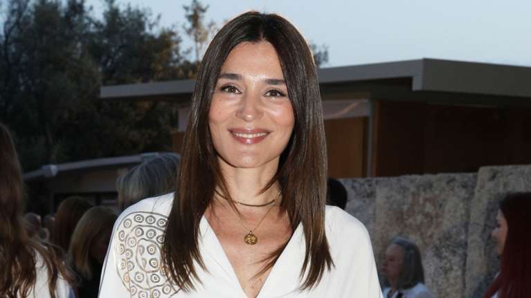 Μαρία Ναυπλιώτου: Αβίαστα κομψή με το μπικίνι της στην Πάρο - Η αριστοκρατική εμφάνιση χωρίς ρετούς και φίλτρα