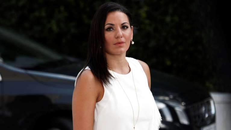 Όλγα Κεφαλογιάννη: Η stylish πρωινή εμφάνιση της εγκυμονούσας στο Σύνταγμα