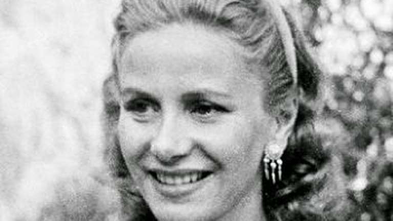 Ρετρό glamorous: Τίνα Λιβανού &amp; πριγκίπισσα Μαργαρίτα μαζί - Με τουαλέτες και επιβλητικά κοσμήματα