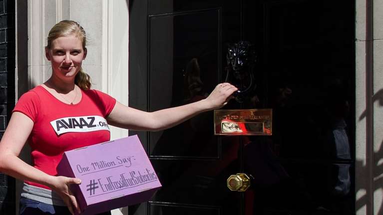 Σάλος με την ερωμένη του &quot;Βρετανού Τσιόδρα&quot; - Ποια είναι η 38χρονη που βρίσκεται σε... ανοιχτό γάμο [εικόνες]