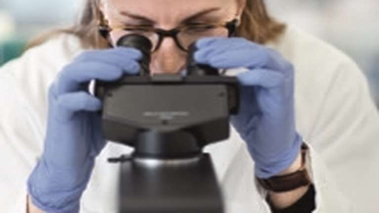 Θεσσαλονίκη: Αδιανόητη υπόθεση με νεαρή γιατρό να καταγγέλλει εμμονικό stalker - &quot;Εγινε φόβος και τρόμος, έκανε ό,τι ήθελε&quot;