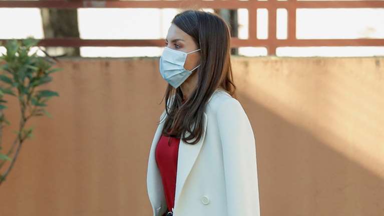 Βασίλισσα Λετίσια: H άψογη εμφάνιση με pied de coq που &quot;έκλεψε&quot; από τη Νταϊάνα