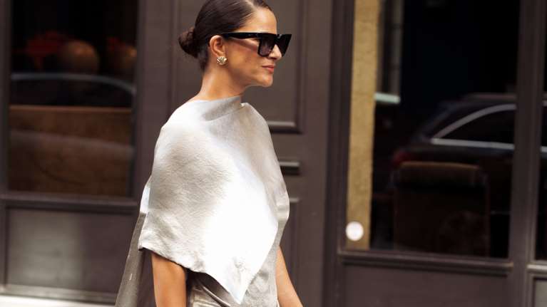 Ορκιζόμαστε: Αυτές οι τσάντες θα πρωταγωνιστήσουν στα festive λουκ του χειμώνα