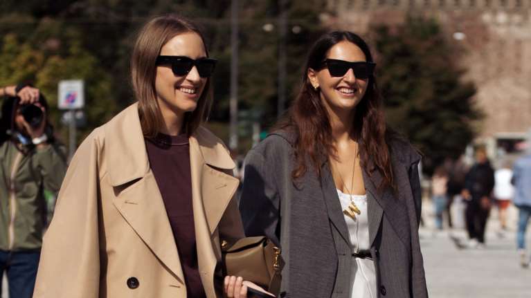 Ξέχνα την καμπαρντίνα: Αυτό το stylish παλτό θα την αντικαταστήσει το φετινό φθινόπωρο