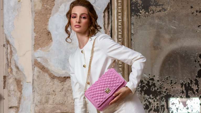 Η MISS POLYPLEXI συνεχίζει την υποστήριξη της στο &quot;ΑΛΜΑ ΖΩΗΣ&quot; με μια πανέμορφη συλλεκτική ροζ δημιουργία