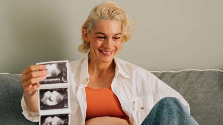 Γιούλικα Σκαφιδά: Κατάφερε να αιφνιδιάσει την Ελένη Μενεγάκη - Αποκάλυψε το φύλο του μωρού της