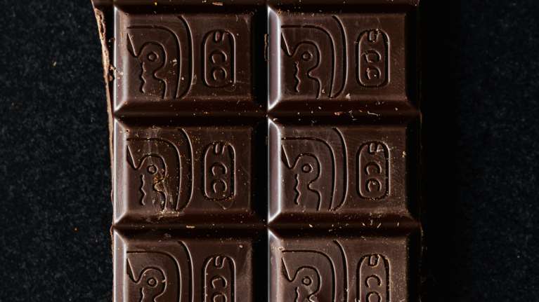 Ο ΕΦΕΤ ανακαλεί σοκολάτα από γνωστό σούπερ μάρκετ - Βρέθηκαν σκουλήκια