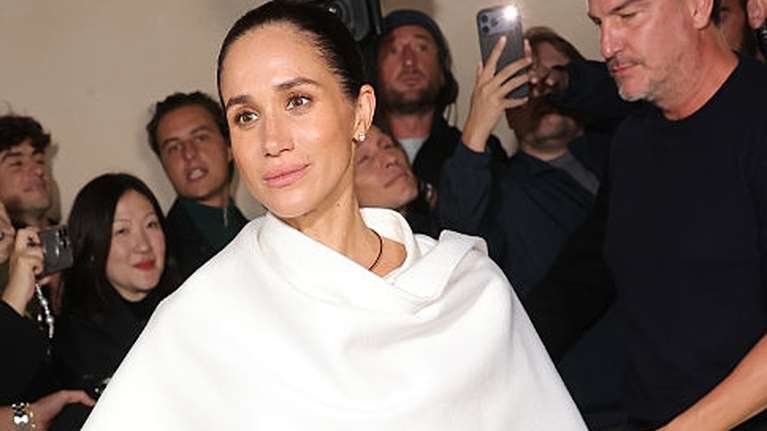 Μέγκαν Μαρκλ: Viral η αμήχανη στιγμή της Δούκισσας του Σάσεξ στην Εβδομάδα Μόδας του Παρισιού