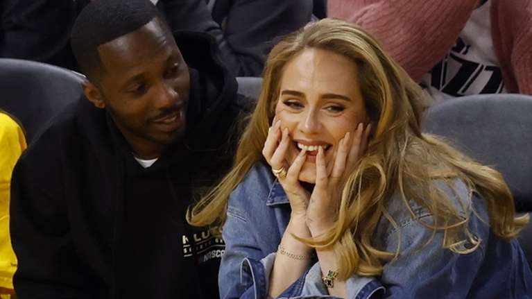 Η εξομολόγηση της Adele για τον σύντροφό της: Εχω παθει εμμονή μαζί του - Ποτέ δεν ήμουν τόσο ερωτευμένη