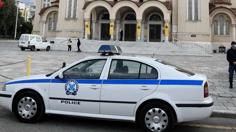 Αυτό είναι το σχέδιο της ΕΛΑΣ για τα Θεοφάνεια: Ήπια αστυνόμευση στους ναούς και ηχητικά μηνύματα από τα περιπολικά