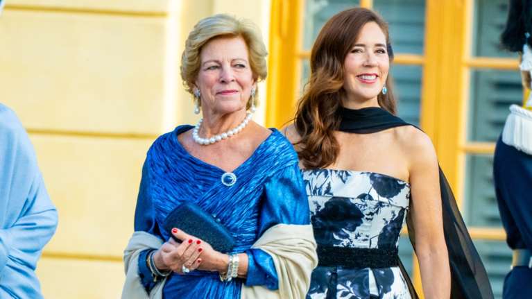 Άννα Μαρία: Η glam και αριστοκρατική εμφάνιση στο παλάτι της Σουηδίας με φόρεμα Celia Kritharioti