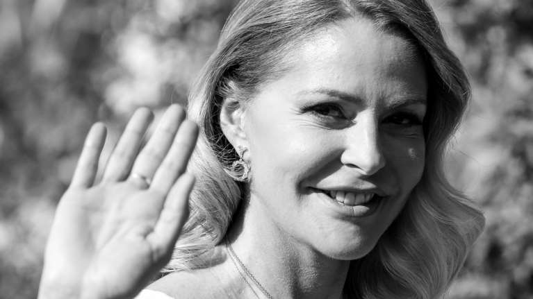 Τζένη Μπαλατσινού: Η vintage φωτογραφία της μητέρας της - Σαν σταρ της εποχής