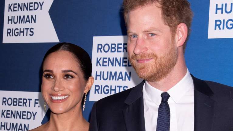 Χάρι &amp; Μέγκαν: Η χριστουγεννιάτικη κάρτα τους και το οφθαλμοφανές λάθος που δεν συγχώρεσαν οι φανς