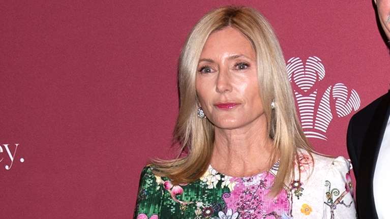 Παύλος - Μαρί Σαντάλ: Η αποφοίτηση του μικρού γιου τους, τα ασημένια μπαλόνια και η πνιγμένη στον καπνό Νέα Υόρκη