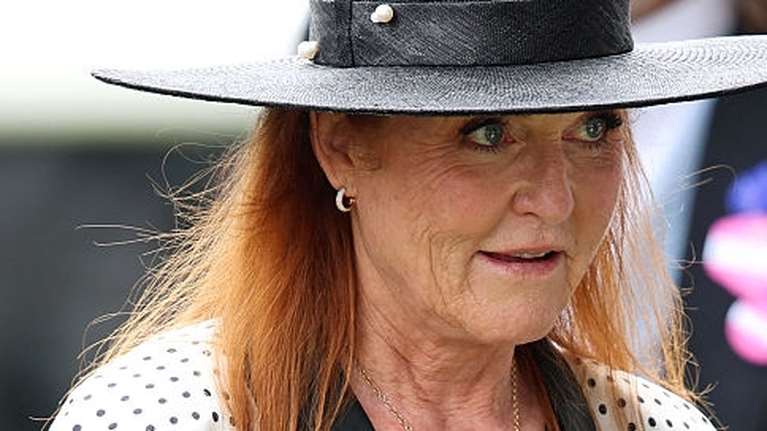 &quot;Στο χείλος του γκρεμού&quot; η Σάρα Φέργκιουσον - &quot;Δεν έχει πού να πάει&quot;, λένε οι φίλοι της