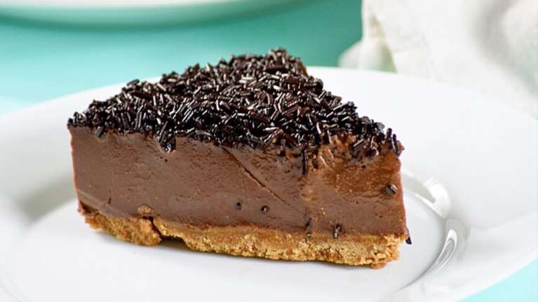 Συνταγή: Σούπερ σοκολατένιο γλυκό ψυγείου, έτοιμο σε 15 λεπτά