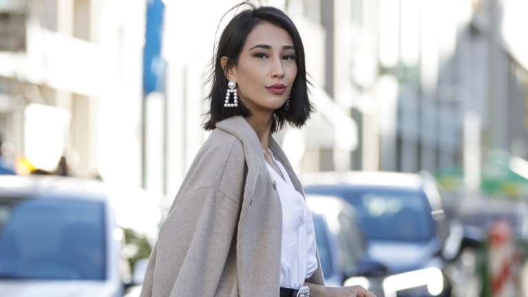 Κι όμως, αυτή η κίνηση μπορεί να κάνει την επιδερμίδα σου πιο λεία και πιο φωτεινή