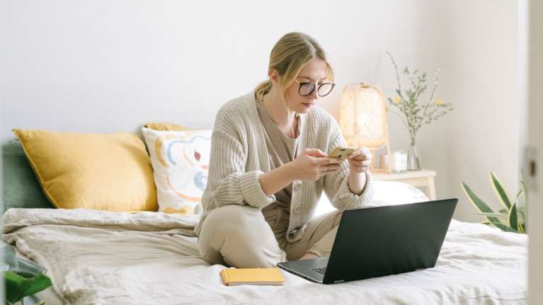 ΟΑΕΔ: 20.000 οι αιτήσεις για το νέο πρόγραμμα και δωρεάν πρόσβαση ανέργων στην πλατφόρμα του Coursera