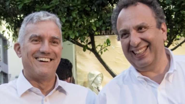 Συντετριμμένος ο Χωμενίδης αποχαιρετά τον Μανούσο Βολουδάκη: &quot;Αδελφικός φίλος, αχώριστος σύντροφος της νιότης&quot;