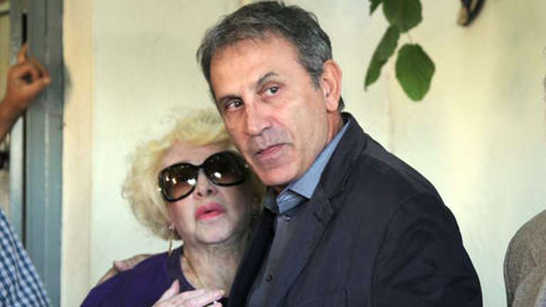 O Γιώργος Νταλάρας αποχαιρετά την Καίτη Γκρέυ: "Ήθελε να είναι Κυριακή και ήταν Κυριακή"