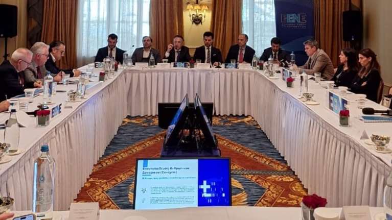 Επαναβιομηχανοποίηση &amp; Αναπτυξιακές Δεξιότητες: Οι κοστολογημένες από τον ΙΟΒΕ προτάσεις της Ε.ΕΝ.Ε  για την 8η Οικονομική Διάσκεψη