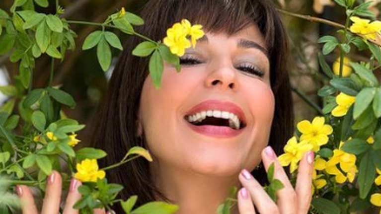 Η Κατερίνα Παπουτσάκη έκανε την πιο εντυπωσιακή αλλαγή στα μαλλιά της και της πάει πολύ [εικόνες]