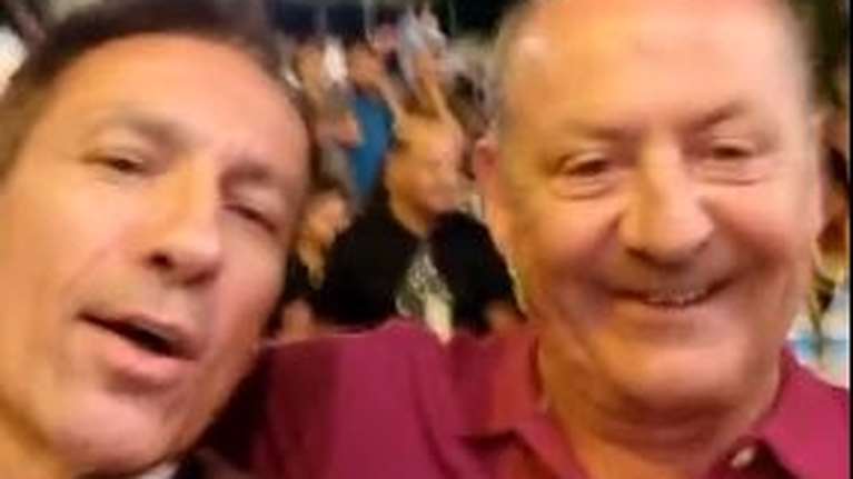 Πέτρος Ίμβριος: Τραγούδησε σε συναυλία στην Ίμβρο παρά τα εμπόδια των τουρκικών αρχών