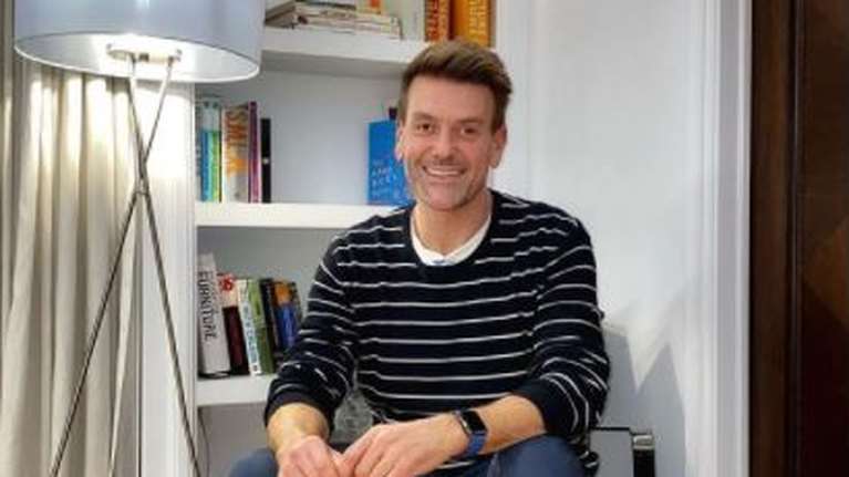 Σπύρος Σούλης: Στόλισε το χριστουγεννιάτικο δέντρο και μας δίνει ιδέες... υψηλής αισθητικής [εικόνες]