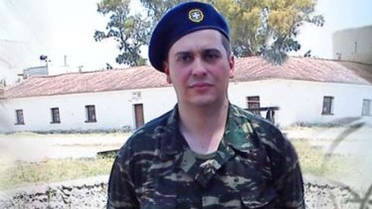 Αλαλούμ με τον θάνατο οπλίτη εννέα χρόνια μετά: "Ο στρατός κρύβει την αλήθεια"  λένε οι γονείς του Αλ. Σαρτζή
