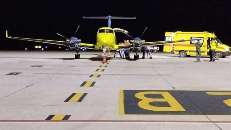 Αεροδιακομιδή για δίχρονο αγοράκι από τη Δράμα στην Αθήνα