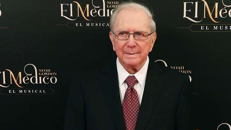 Νόα Γκόρντον: Πέθανε στα 95 του ο διάσημος συγγραφέας