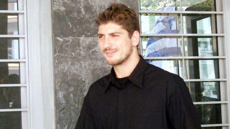 Νύχτα τρόμου για τον Λιαδέλη: Χειροπέδες στον πρώην μπασκετμπολίστα μετά από πυροβολισμούς έξω από το μπαρ του