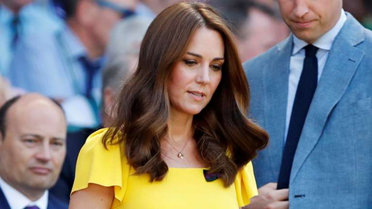 Κέιτ Μίντλετον: Kουρασμένη και αμήχανη στην πρώτη εμφάνιση μετά το υβριστικό δημοσίευμα [Βίντεο]