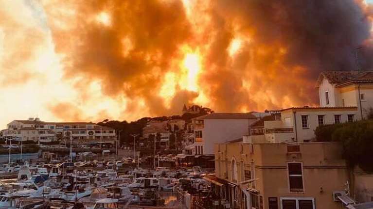 Μεγάλη φωτιά στη Γαλλία: Απομακρύνθηκαν 2.700 άτομα στην Κυανή Ακτή - Στάχτη περισσότερα από 10.000 στρέμματα [Βίντεο]