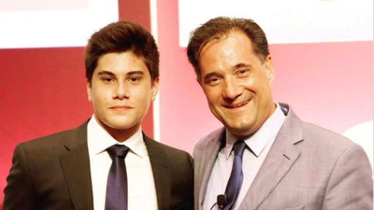 Άδωνις Γεωργιάδης: Καμαρώνει δίπλα στον γιο του Αθανάσιο – Περσέα