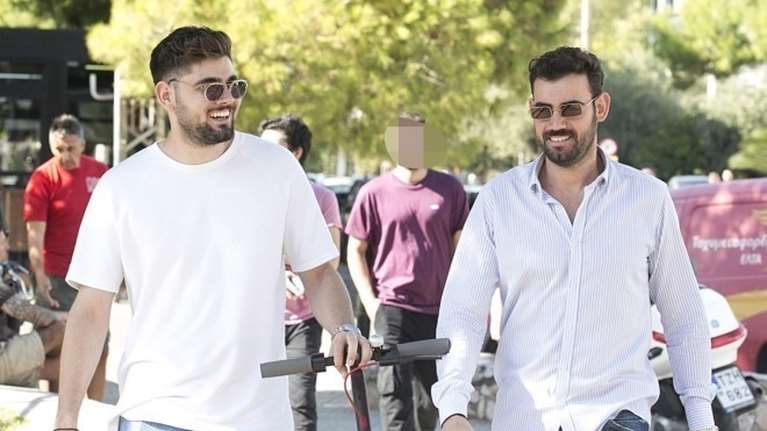 Συγκλονίζει ο Νίκος Πολυδερόπουλος για τον αδερφό του- &quot;Τέσσερις μήνες και ακόμα να μάθουμε από τι έφυγε&quot;