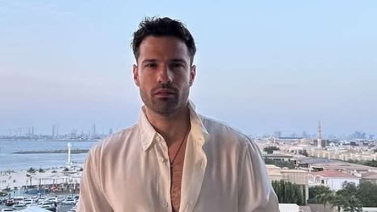 Η ξανθιά καλλονή από τη Σλοβενία που κέρδισε τις εντυπώσεις στο live του Αργυρού στο Ντουμπάϊ