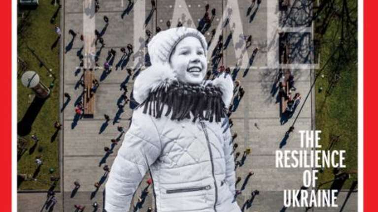 Ουκρανία: Συγκλονίζει το εξώφυλλο του TIME με την 5χρονη Βαλέρια - Η ιστορία του κοριτσιού με το χαμόγελο