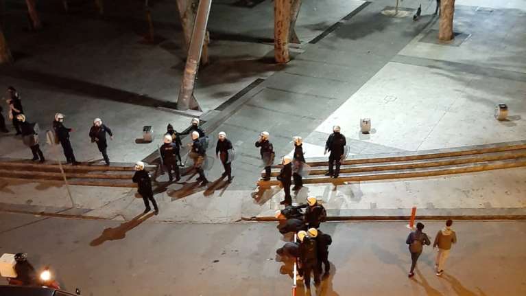 Πολυτεχνείο: Επεισόδια, προσαγωγές και τσουχτερά πρόστιμα σε Κρήτη, Ξάνθη και Πάτρα [εικόνες-βίντεο]