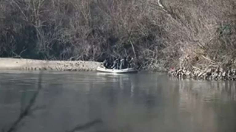 Κόντρα ΝΔ-ΣΥΡΙΖΑ για τους μετανάστες στον Έβρο: Κατηγορείτε τη χώρα, ντροπή σας - Απάθεια και απροθυμία της κυβέρνησης