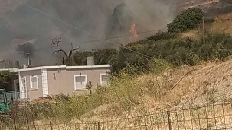 Συναγερμός στα Χανιά: Αναζωπυρώθηκε η μεγάλη φωτιά - Δόθηκε εντολή για προληπτική εκκένωση [Βίντεο]