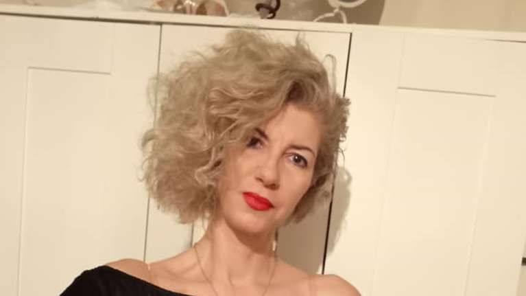 Οι &quot;ψεκασμένες&quot; αναρτήσεις της αρνήτριας του self test: &quot;Αρπάζουν τα παιδιά σε δομές και τα διασωληνώνουν&quot;