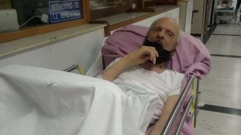 Σπύρος Φωκάς: Στο νοσοκομείο μετά τη φωτιά που απειλούσε το σπίτι του - Η ανάρτηση της συζύγου του