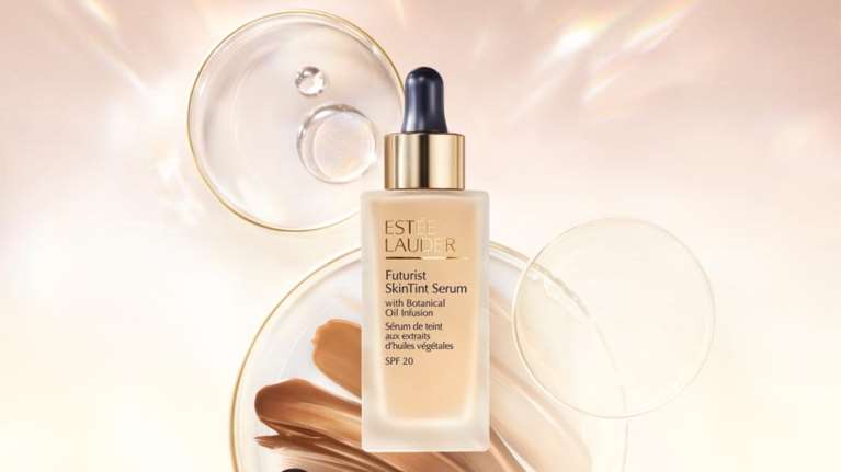 Νέο Futurist SkinΤint Serum: Makeup που συνδυάζει τη φροντίδα της επιδερμίδας και την επιστήμη