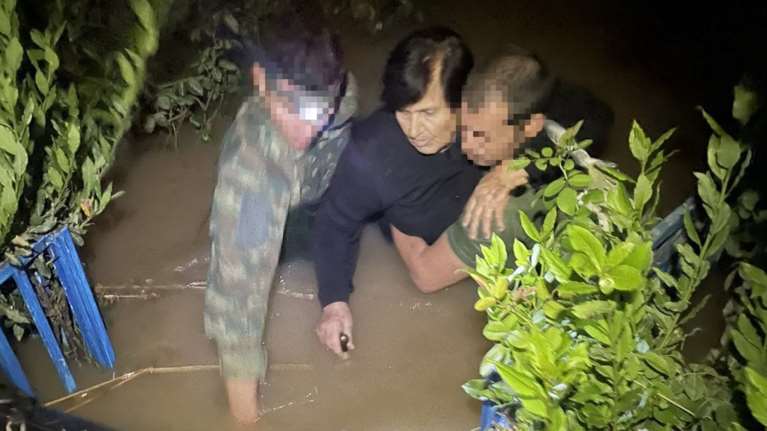 Κακοκαιρία Daniel: Κομάντος της Ζ-ΜΑΚ απεγκλώβιζαν όλη τη νύχτα άτομα στην Καρδίτσα - Συγκλονιστικές εικόνες